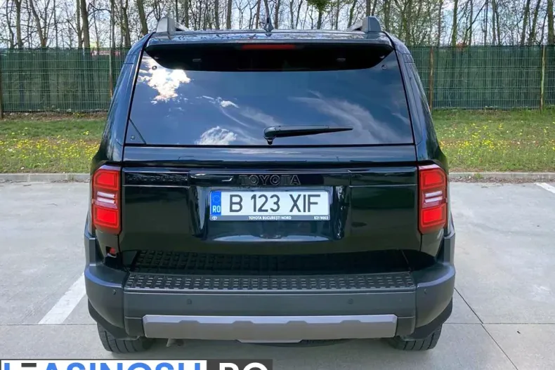 Toyota Land Cruiser din 2025 cu 18.516 km - oferta TOY207318 - foto 10