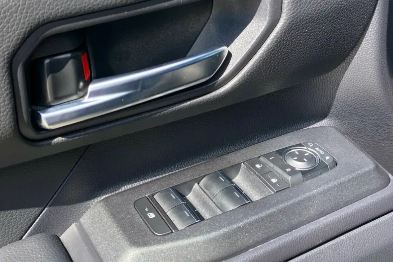 Toyota Land Cruiser din 2025 cu 18.516 km - oferta TOY207318 - foto 23