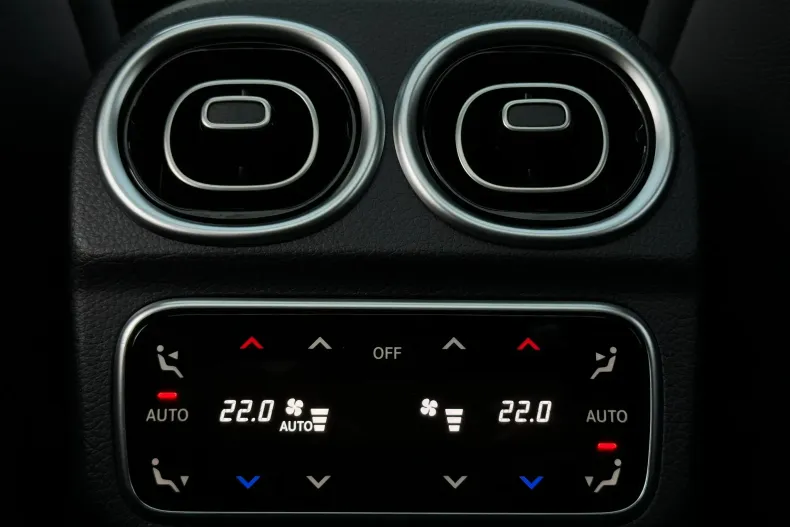 Mercedes-Benz C din 2023 cu 22.700 km - oferta MER207320 - foto 24