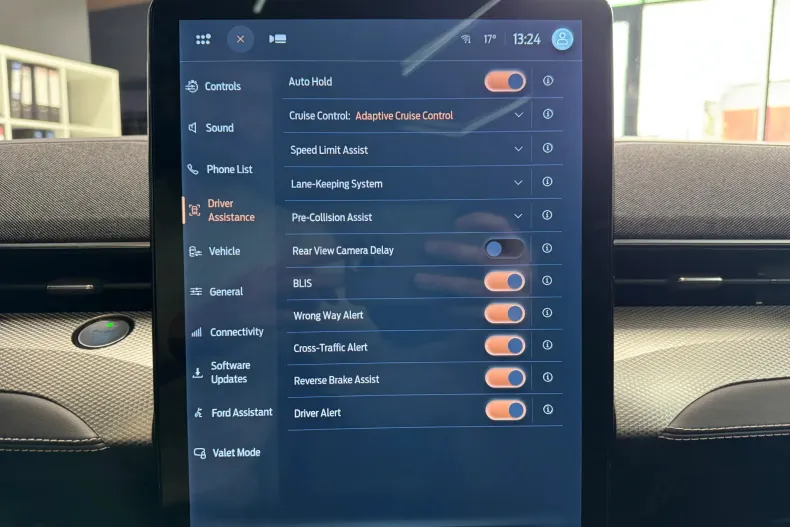 Ford Mustang Mach-E din 2022 cu 54.943 km - oferta FOR207324 - foto 17