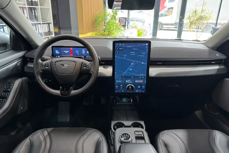 Ford Mustang Mach-E din 2022 cu 54.943 km - oferta FOR207324 - foto 20