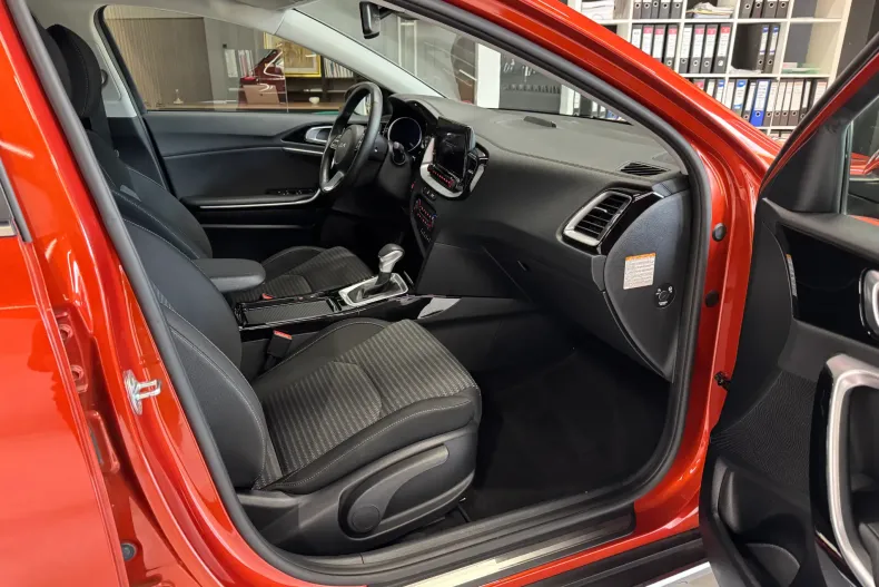 Kia XCeed din 2022 cu 60.526 km - oferta KIA207325 - foto 12