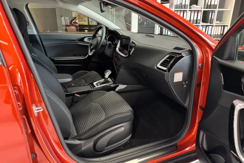 Kia XCeed din 2022 cu 60.526 km - oferta KIA207325 - foto 13