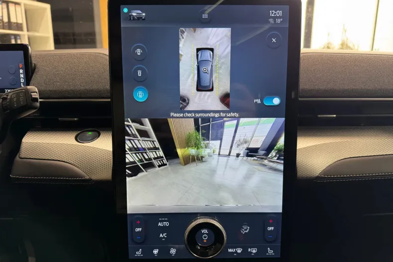 Ford Mustang Mach-E din 2022 cu 72.637 km - oferta FOR207326 - foto 7