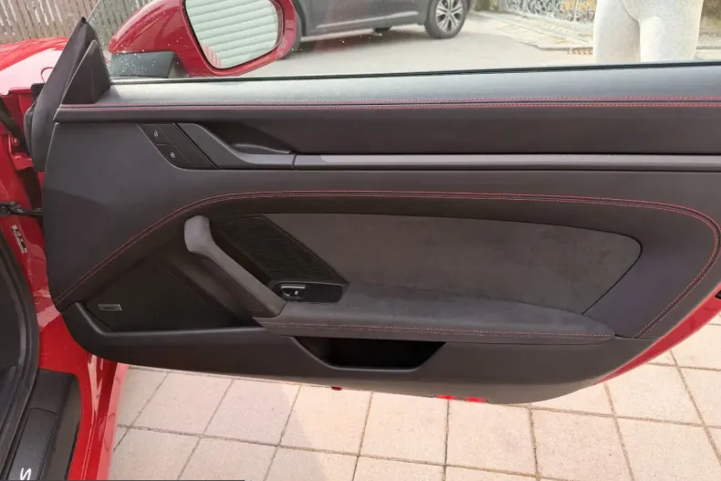 Porsche 992 din 2022 cu 11.700 km - oferta POR207335 - foto 23