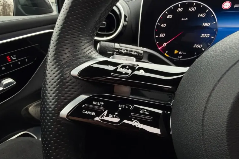 Mercedes-Benz GLC 300 (Clasa GLC) din 2023 cu 37.278 km - oferta MER207336 - foto 17