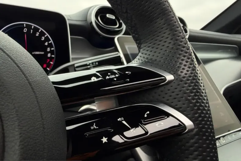 Mercedes-Benz GLC 300 (Clasa GLC) din 2023 cu 37.278 km - oferta MER207336 - foto 18