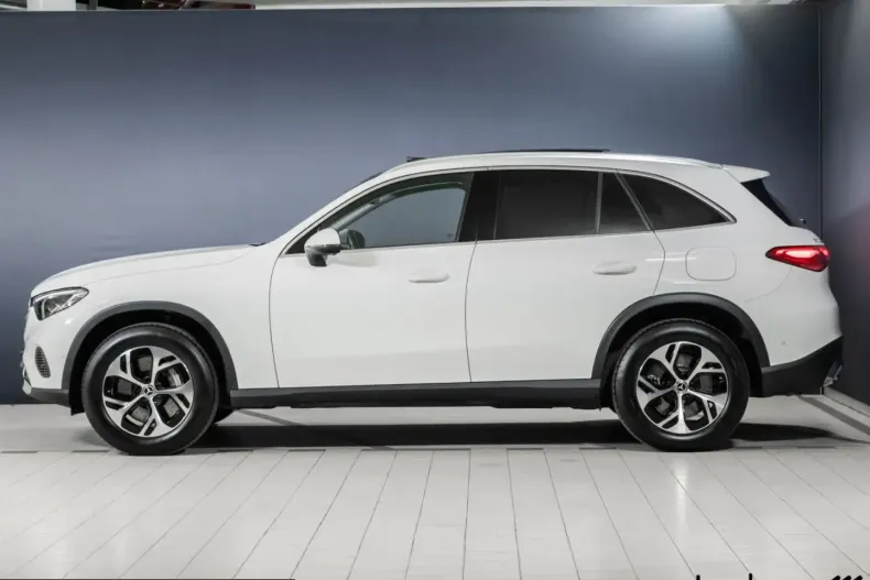 Mercedes-Benz GLC 300 (Clasa GLC) din 2023 cu 40.000 km - oferta MER207339 - foto 3