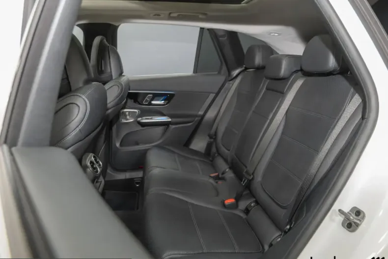 Mercedes-Benz GLC 300 (Clasa GLC) din 2023 cu 40.000 km - oferta MER207339 - foto 15