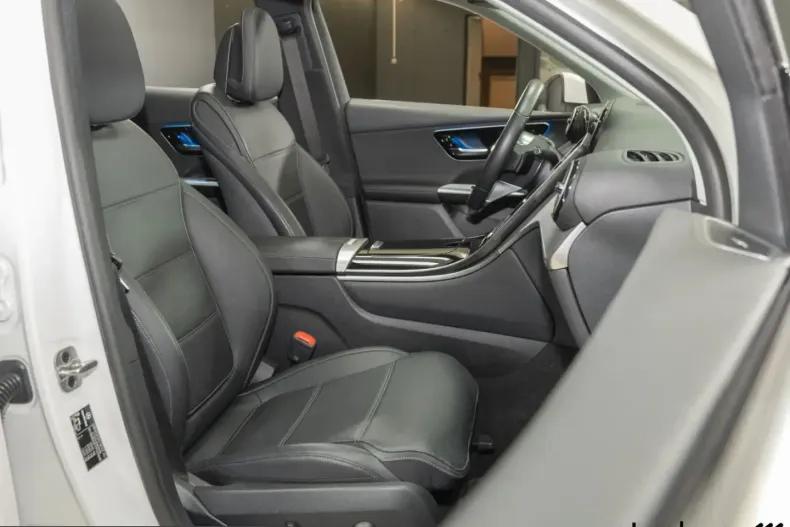 Mercedes-Benz GLC 300 (Clasa GLC) din 2023 cu 40.000 km - oferta MER207339 - foto 17