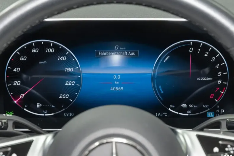 Mercedes-Benz GLC 300 (Clasa GLC) din 2023 cu 40.000 km - oferta MER207339 - foto 21