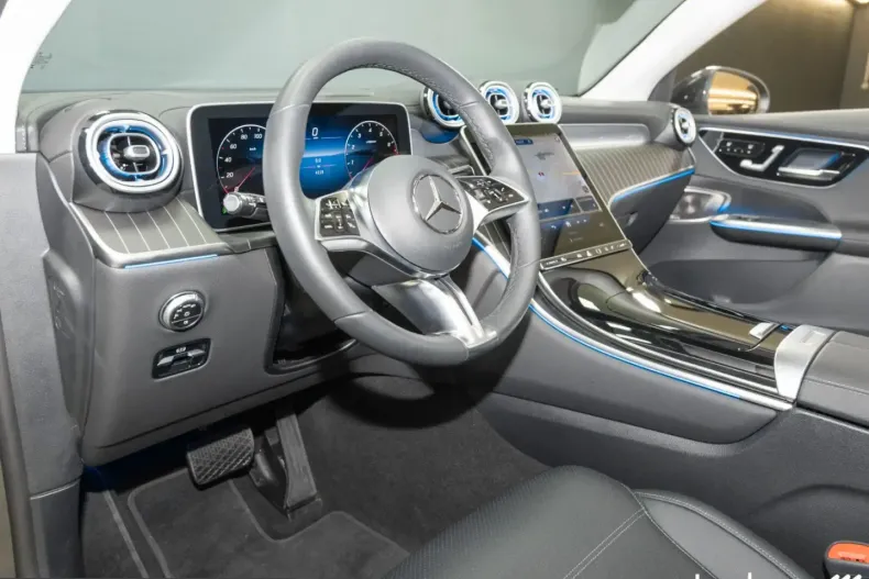 Mercedes-Benz GLC 200 (Clasa GLC) din 2024 cu 4.214 km - oferta MER207342 - foto 11