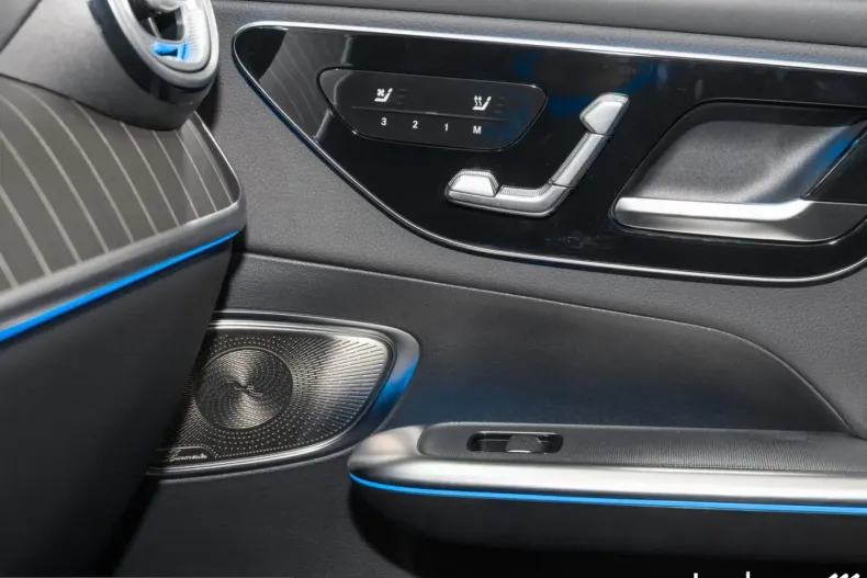 Mercedes-Benz GLC 200 (Clasa GLC) din 2024 cu 4.214 km - oferta MER207342 - foto 12