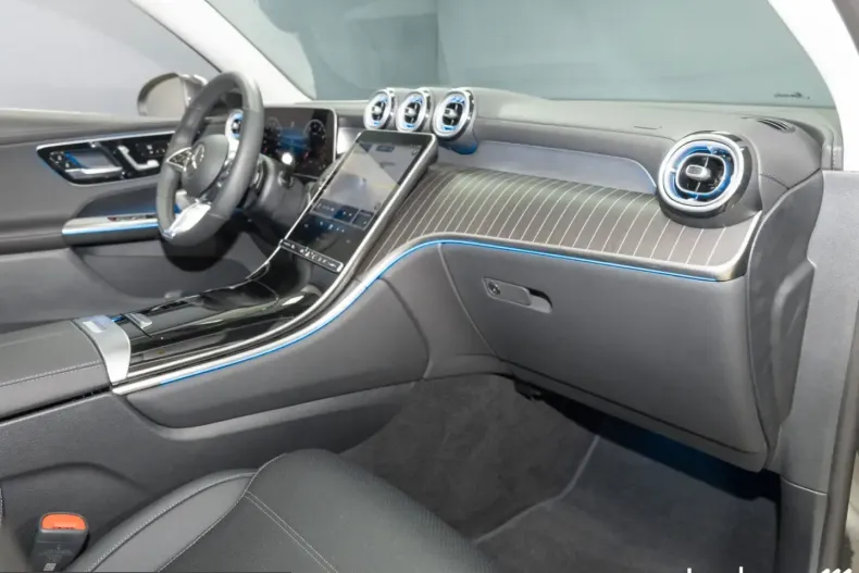 Mercedes-Benz GLC 200 (Clasa GLC) din 2024 cu 4.214 km - oferta MER207342 - foto 18