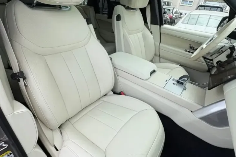 Land Rover Range Rover din 2024 cu 3.800 km - oferta LAN207349 - foto 13