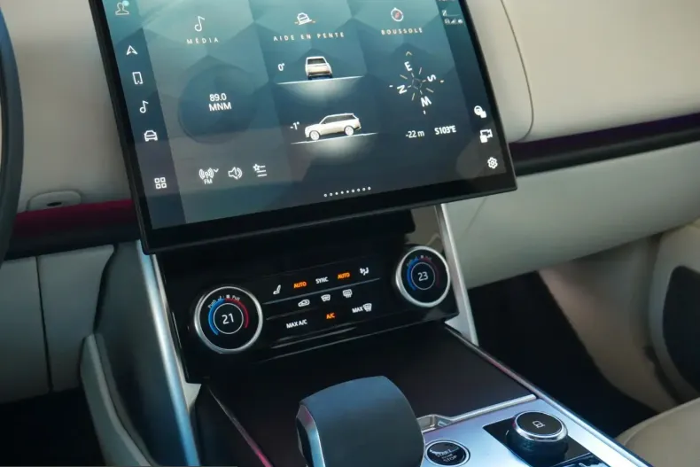 Land Rover Range Rover din 2022 cu 74.000 km - oferta LAN207351 - foto 14