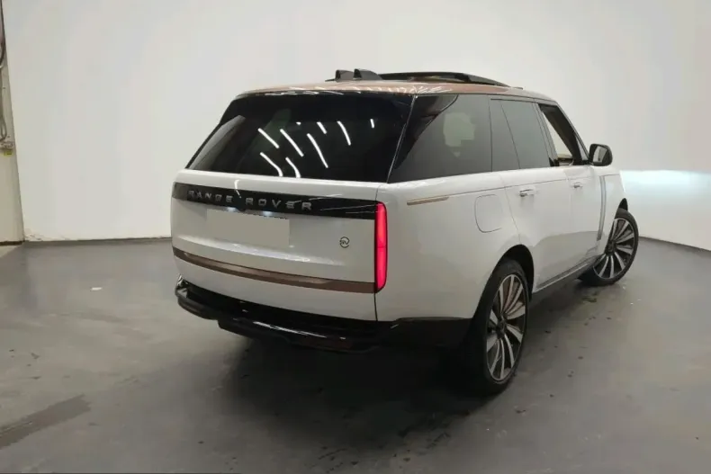 Land Rover Range Rover din 2022 cu 24.000 km - oferta LAN207352 - foto 4