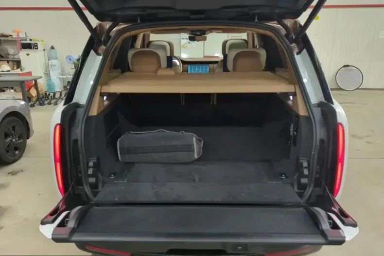 Land Rover Range Rover din 2022 cu 24.000 km - oferta LAN207352 - foto 10