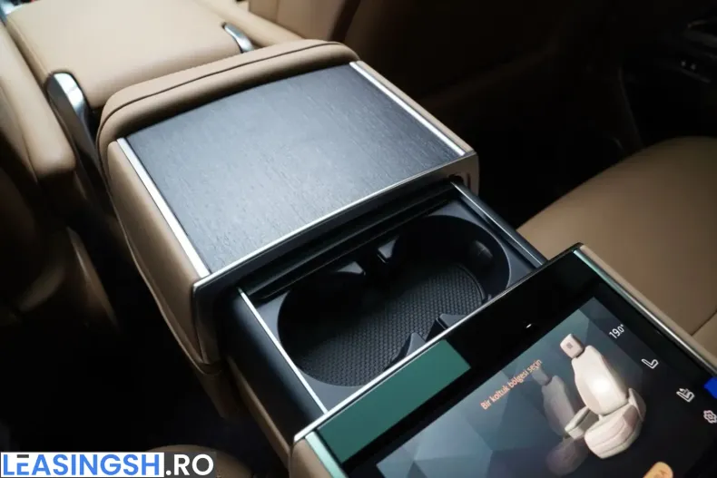 Land Rover Range Rover din 2024 cu 8.500 km - oferta LAN207353 - foto 47