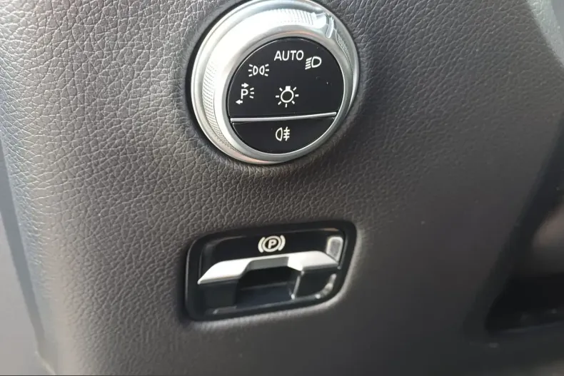 Mercedes-Benz GLC 200 (Clasa GLC) din 2023 cu 56.566 km - oferta MER207354 - foto 13