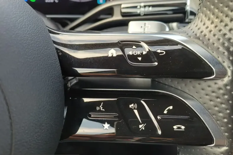 Mercedes-Benz GLC 200 (Clasa GLC) din 2023 cu 56.566 km - oferta MER207354 - foto 22