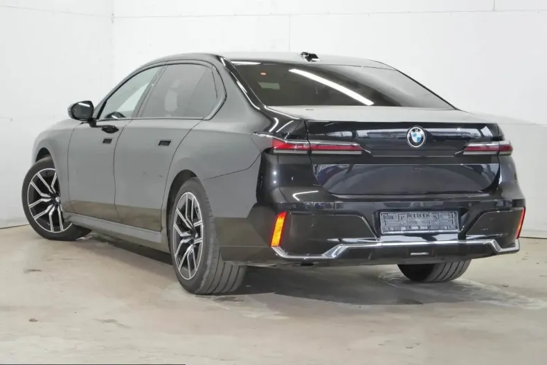BMW 740 (Seria 7) din 2024 cu 32.308 km - oferta BMW207370 - foto 3