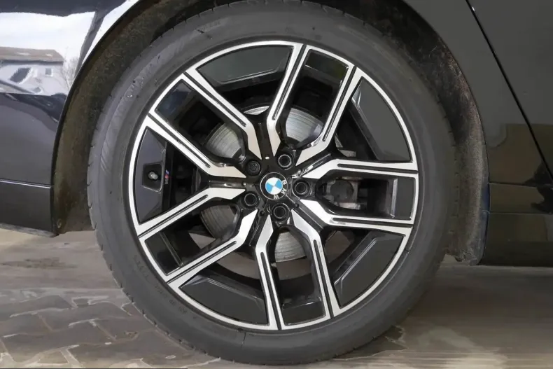 BMW 740 (Seria 7) din 2024 cu 32.308 km - oferta BMW207370 - foto 8