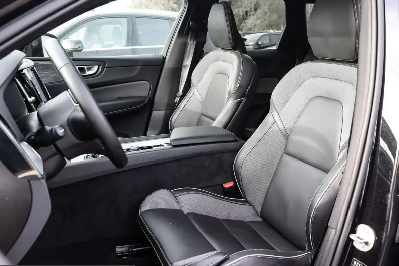 Volvo XC60 din 2024 cu 16.807 km - oferta VOL207372 - foto 7