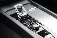 Volvo XC60 din 2024 cu 16.807 km - oferta VOL207372 - foto 12