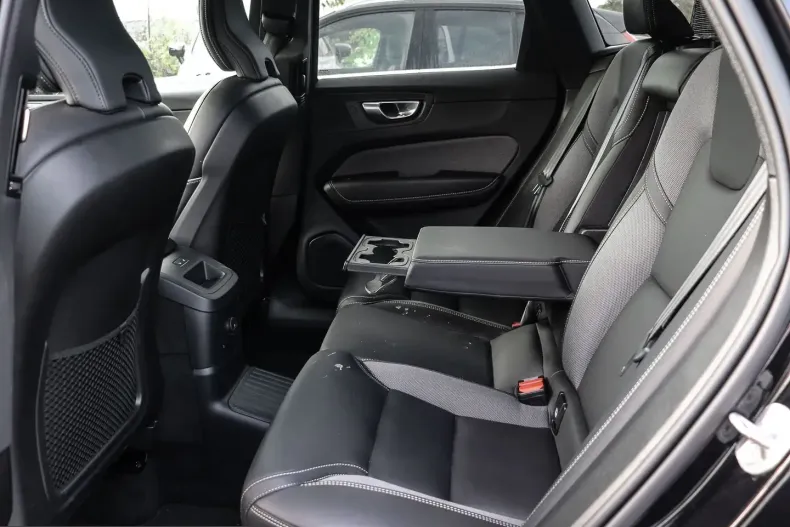 Volvo XC60 din 2024 cu 16.807 km - oferta VOL207372 - foto 14