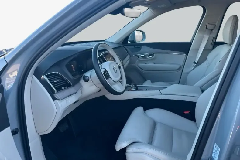 Volvo XC90 din 2024 cu 23.300 km - oferta VOL207375 - foto 9