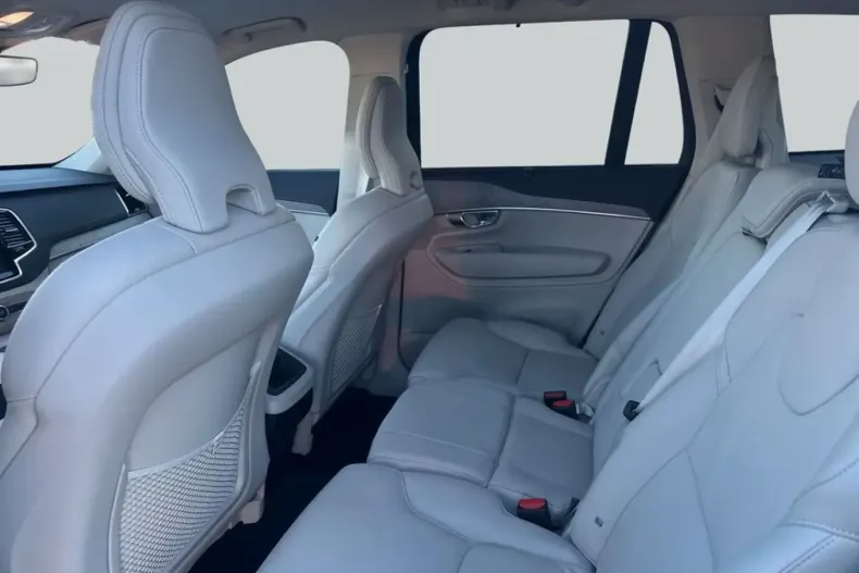 Volvo XC90 din 2024 cu 23.300 km - oferta VOL207375 - foto 10