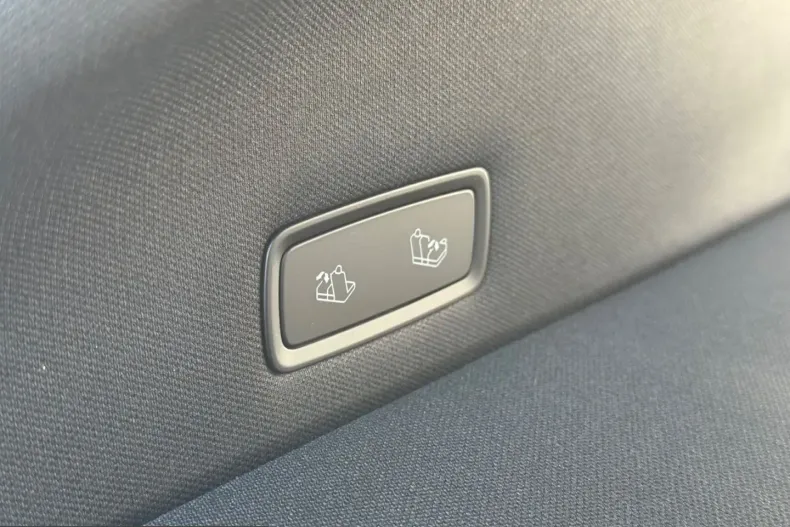 Tesla Model Y din 2026 cu 1.900 km - oferta TES207382 - foto 8