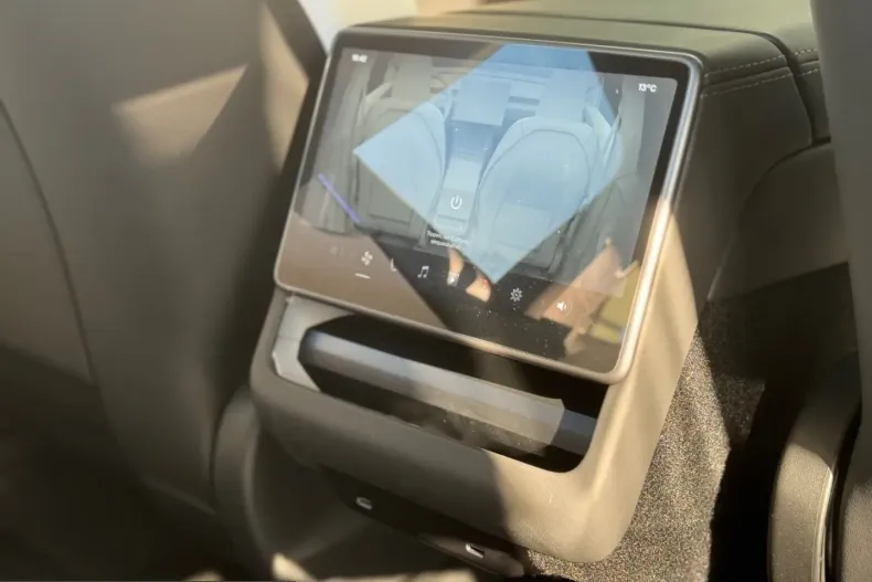 Tesla Model Y din 2026 cu 1.900 km - oferta TES207382 - foto 10