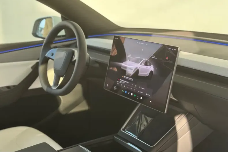 Tesla Model Y din 2026 cu 1.900 km - oferta TES207382 - foto 11