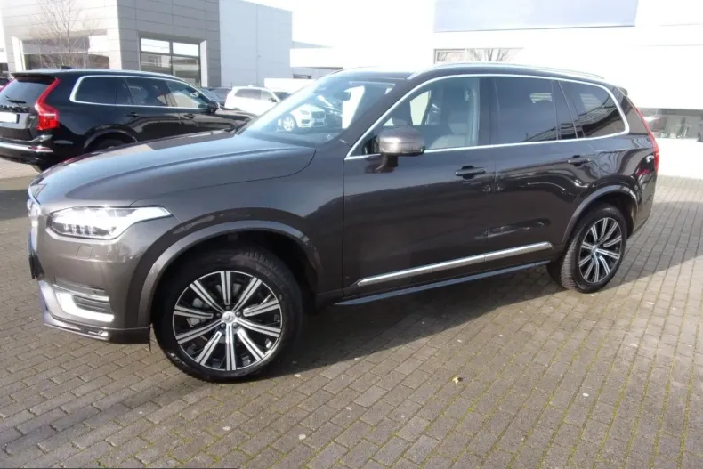 Volvo XC90 din 2024 cu 22.900 km - oferta VOL207385 - foto 2