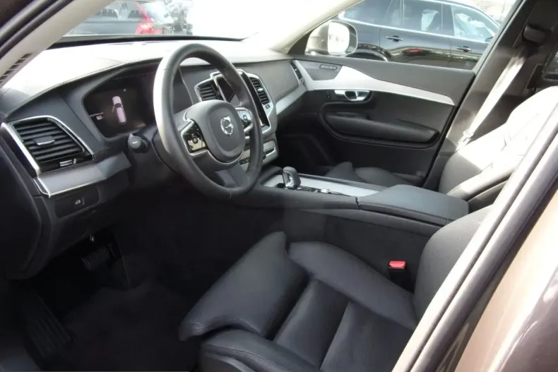 Volvo XC90 din 2024 cu 22.900 km - oferta VOL207385 - foto 3