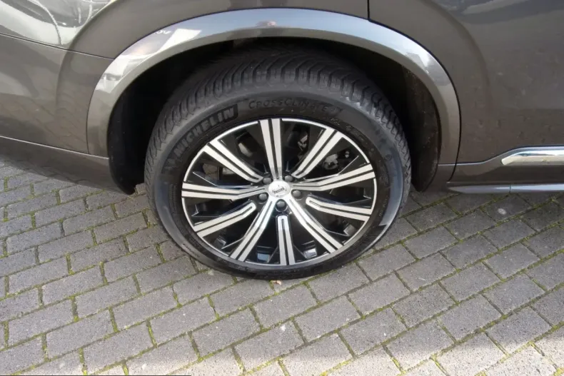 Volvo XC90 din 2024 cu 22.900 km - oferta VOL207385 - foto 10