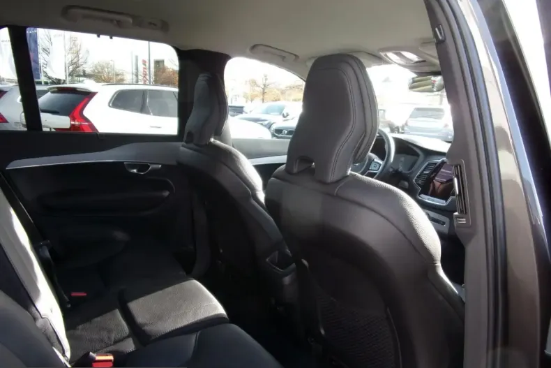 Volvo XC90 din 2024 cu 22.900 km - oferta VOL207385 - foto 11
