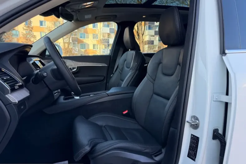 Volvo XC90 din 2024 cu 81.086 km - oferta VOL207386 - foto 9