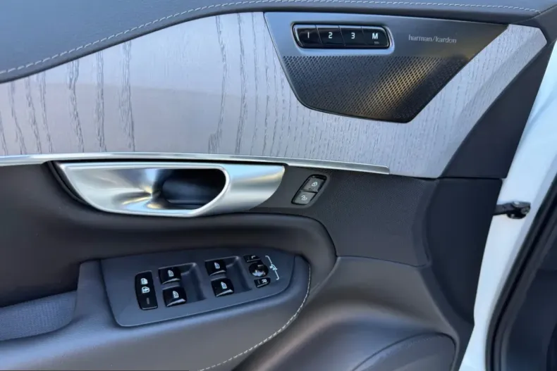 Volvo XC90 din 2024 cu 81.086 km - oferta VOL207386 - foto 17