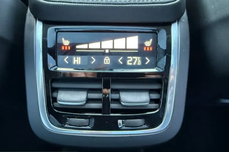 Volvo XC90 din 2024 cu 81.086 km - oferta VOL207386 - foto 27