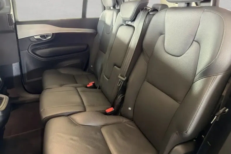 Volvo XC90 din 2024 cu 30.796 km - oferta VOL207387 - foto 15