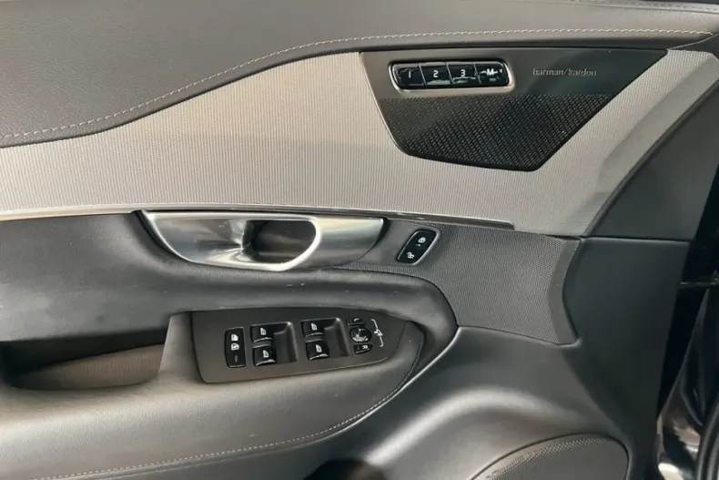 Volvo XC90 din 2024 cu 27.992 km - oferta VOL207389 - foto 17