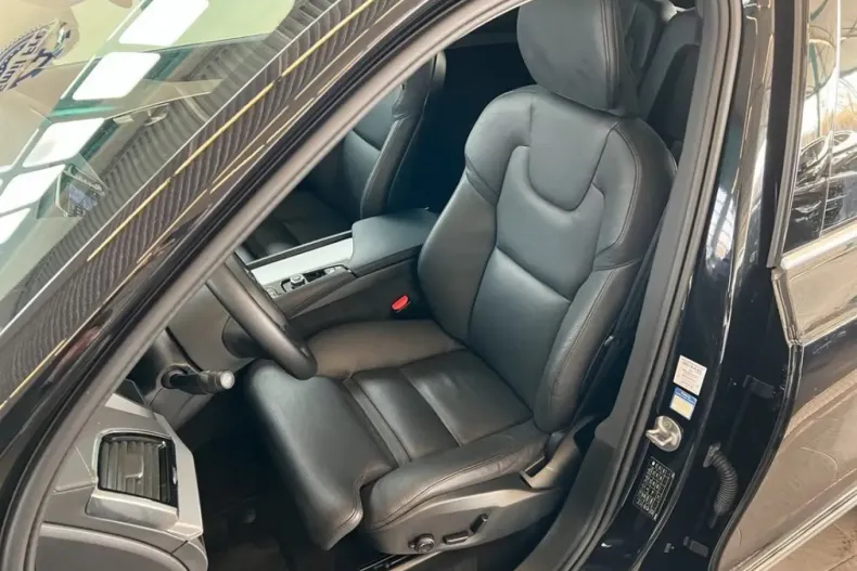 Volvo XC90 din 2024 cu 27.992 km - oferta VOL207389 - foto 26