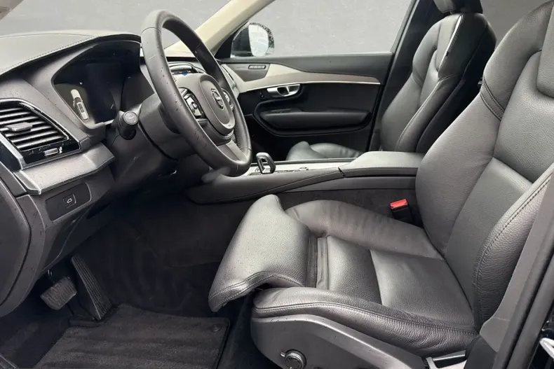 Volvo XC90 din 2024 cu 30.000 km - oferta VOL207391 - foto 3