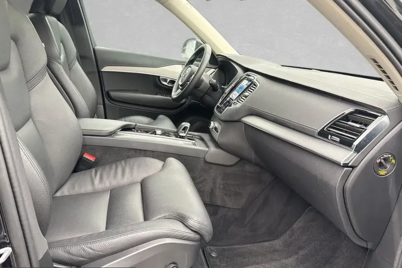 Volvo XC90 din 2024 cu 30.000 km - oferta VOL207391 - foto 4