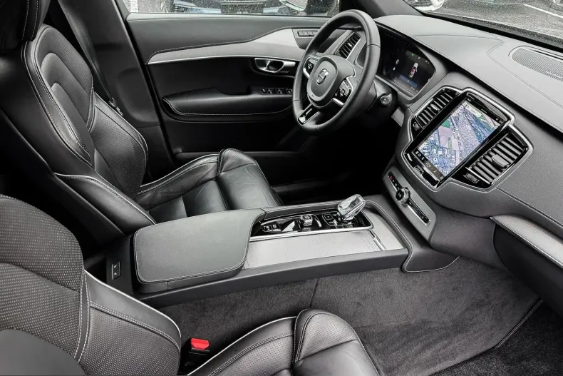 Volvo XC90 din 2024 cu 43.255 km - oferta VOL207392 - foto 5