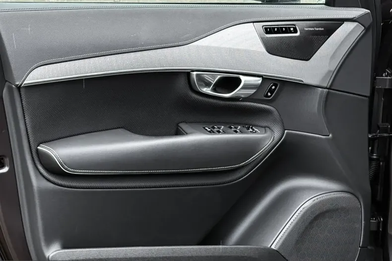 Volvo XC90 din 2024 cu 43.255 km - oferta VOL207392 - foto 16