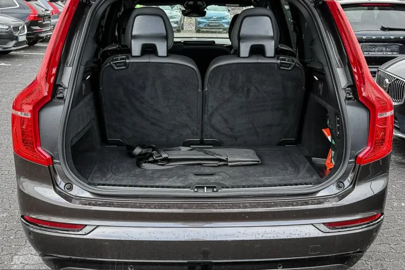 Volvo XC90 din 2024 cu 43.255 km - oferta VOL207392 - foto 19